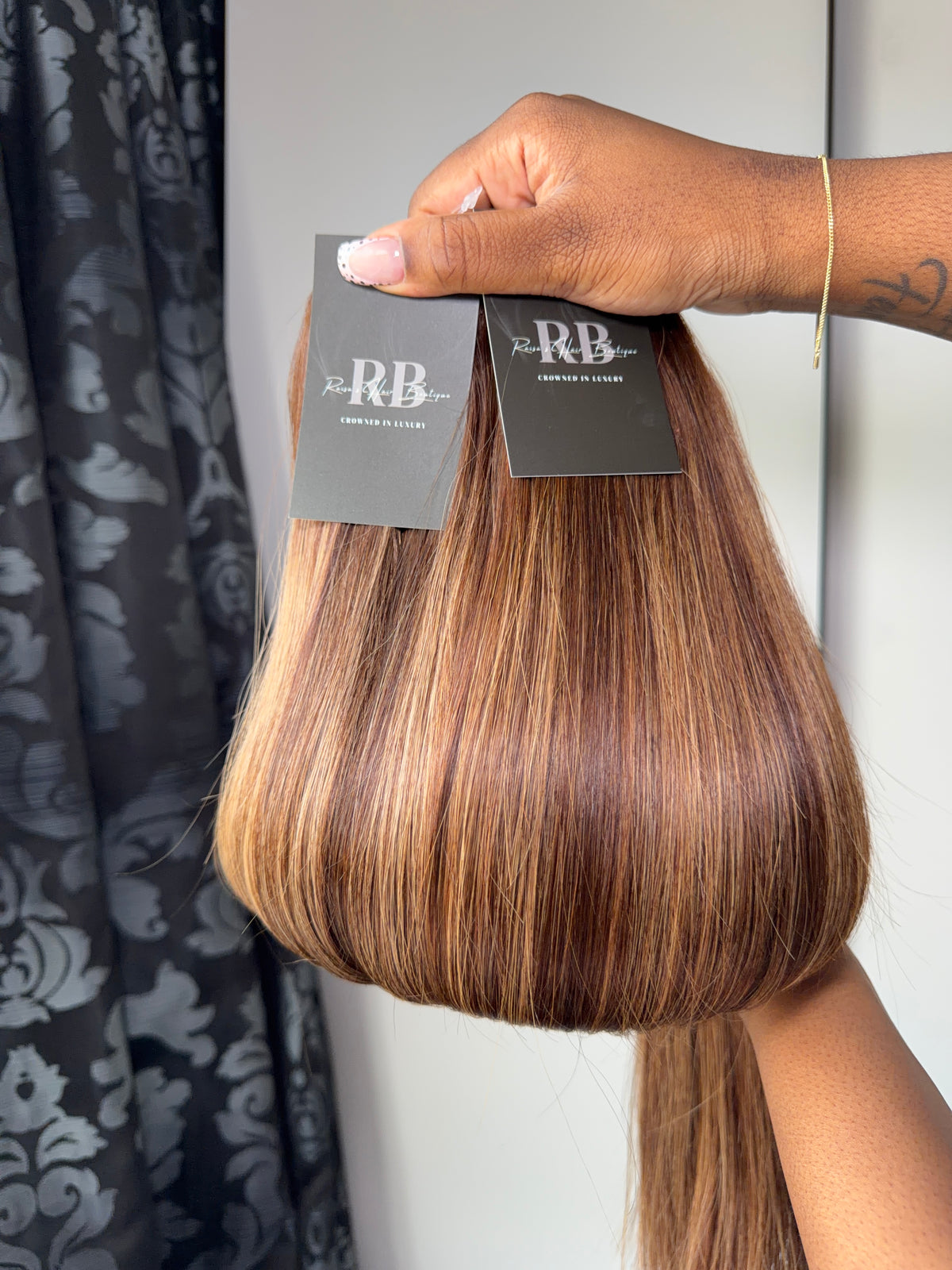 Pre-coloured bundles